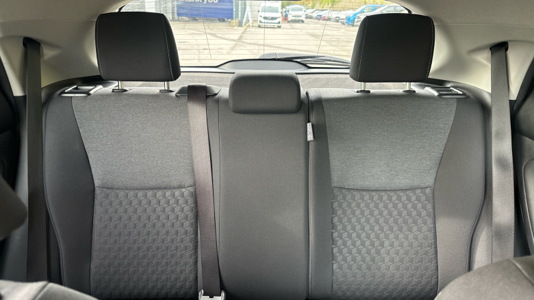 Toyota Yaris 1.5 Hybrid Design 5dr CVT Hybrid Hatchback